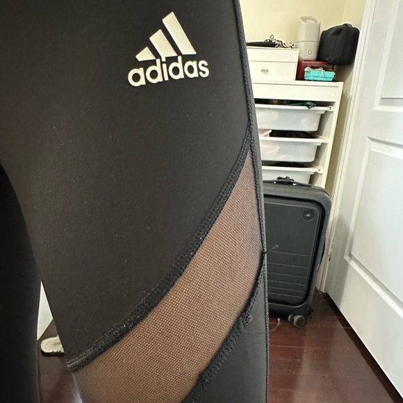 Adidas black performance leggings with mesh cut out (XS) - Picture 3 of 5